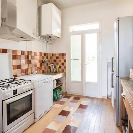 Apartment Avec Jardin Dans Rocaille Cassis